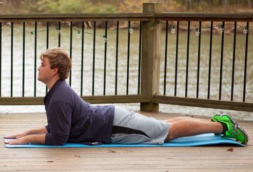 بهترین حرکات ورزشی برای درمان اسپوندیلیت آنکیلوزان