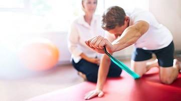 بیماری اسپوندیلیت آنکیلوزان(ای اس AS) علائم، علت ها، تشخیص و درمان