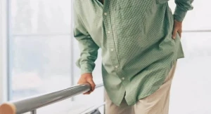 آرتروز کمر چیست؟ چرا دچار ساییدگی مهره های کمر میشویم؟