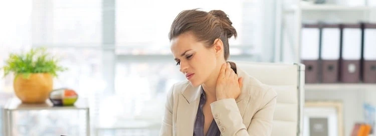 گرفتگی عضلات گردن (اسپاسم) از چیست و برای درمان چه باید کرد؟