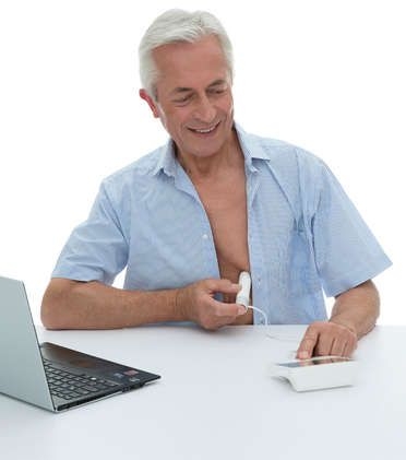 فشارسنج دیجیتال بازویی ECG بیورر مدل BM95