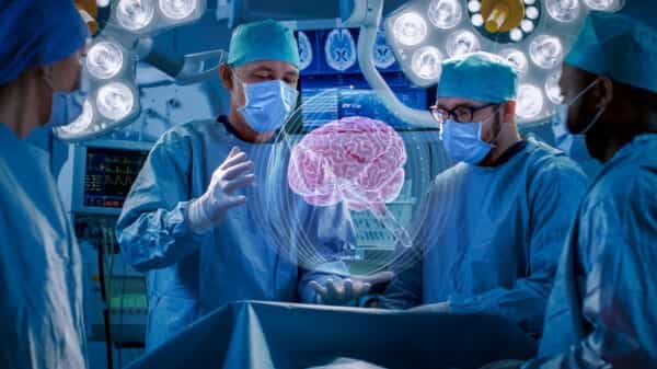 مشاهده و بررسی عمل جراحی با استفاده از واقعیت مجازی