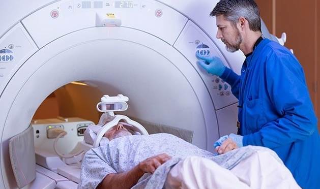 بررسی ضایعات اسکلروزیس چندگانه از طریق MRI