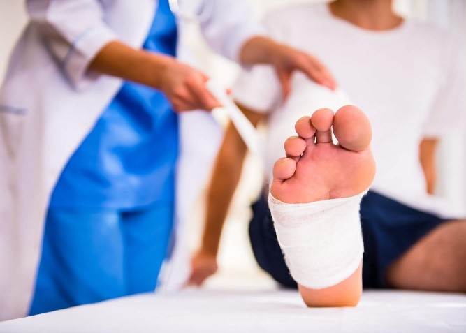 عوامل موثر در ایجاد زخم پای دیابتی